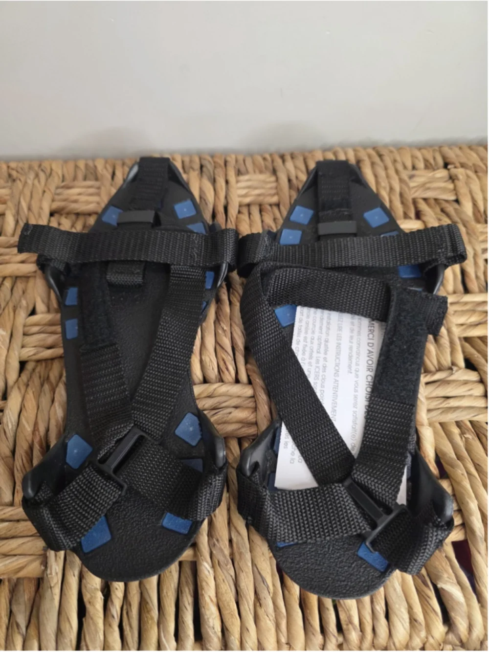 ICER'S XT Ice Cleats Mens Sz S Vibram Anti Slip Traction Cleats Made Canada